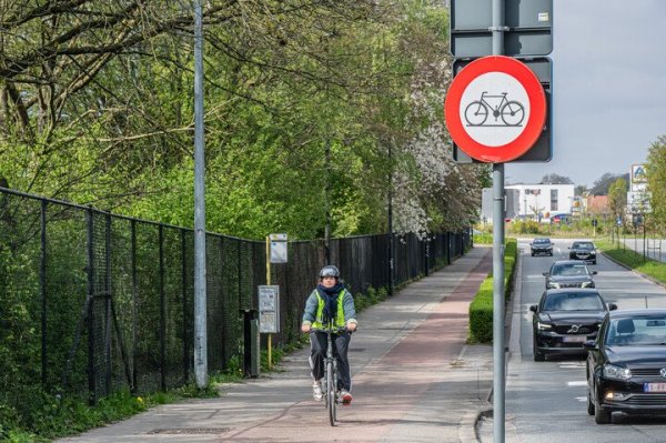 verkeersbord verboden toegang voor fietsers